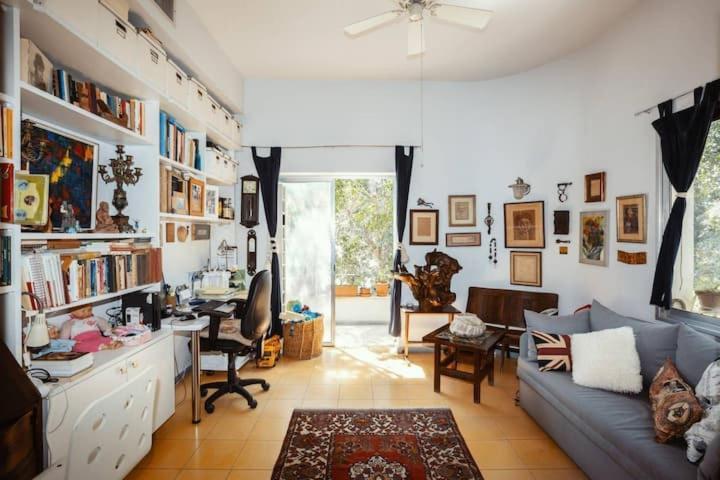 Apartment Frishman 2br Full Of Art And Light Tel Aviv